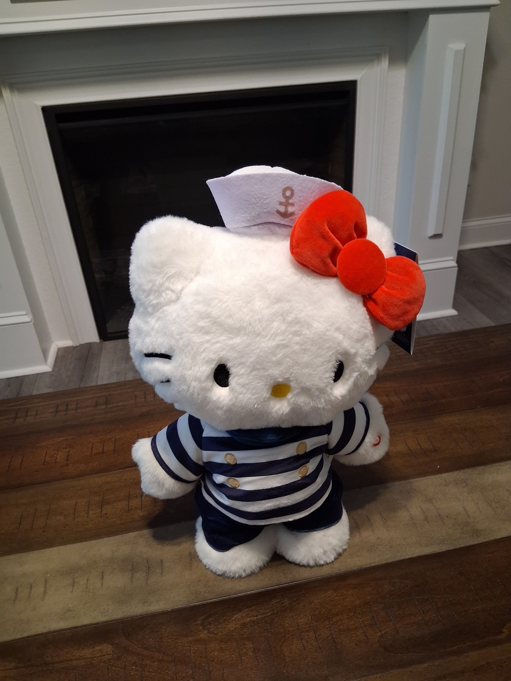 Hello Kitty and Friends Plush - White with Red Bow - Picture 2 of 4